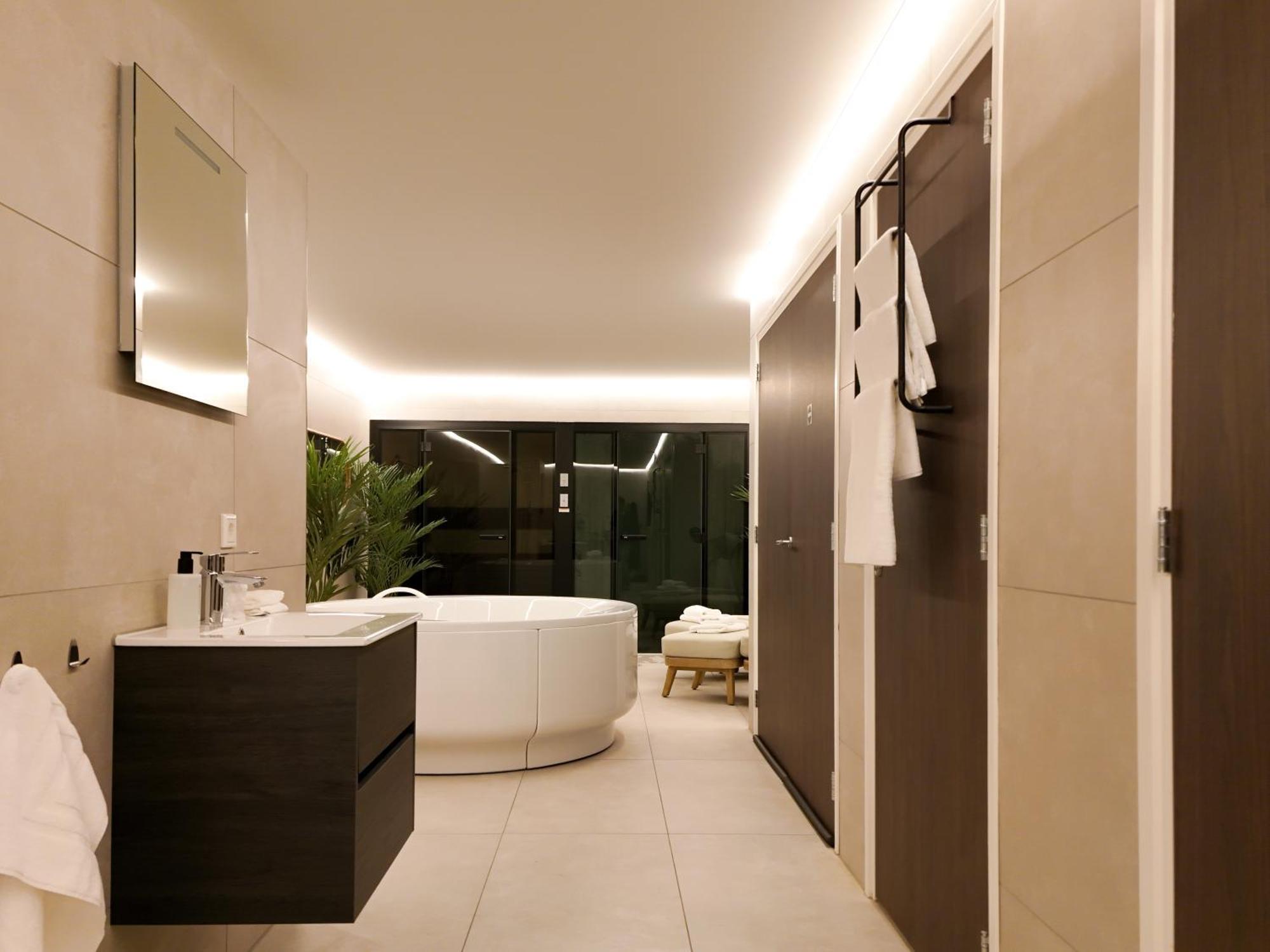 Hike & Bike Hotel Noordwolde  Extérieur photo